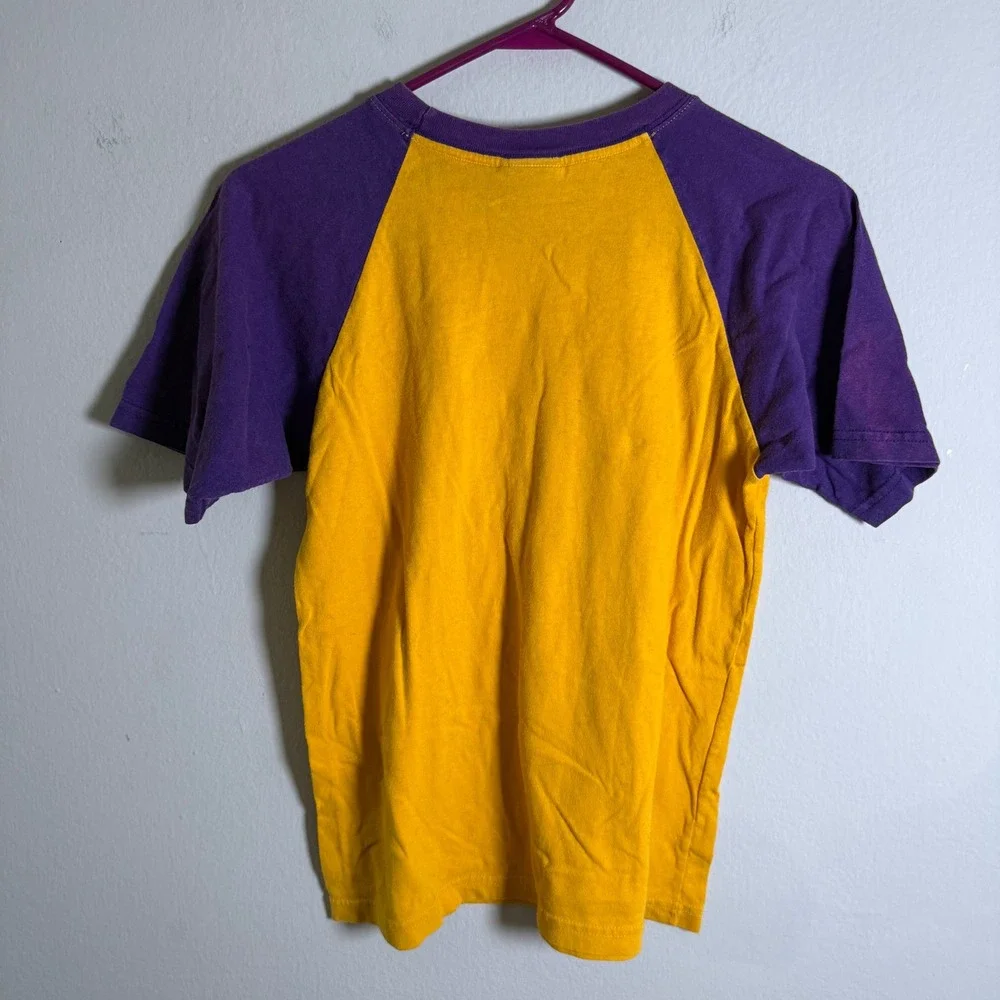Adidas LA Lakers Kids Raglan T-Shirt Gold Purple NBA Size Medium 10/12 Short Slv
